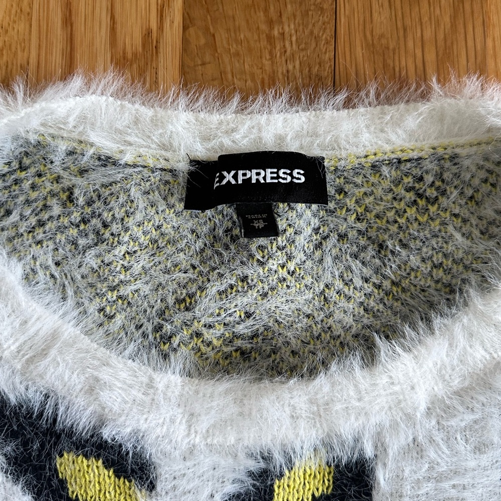 Fuzzy Leopard Sweater - Picture 2 of 2